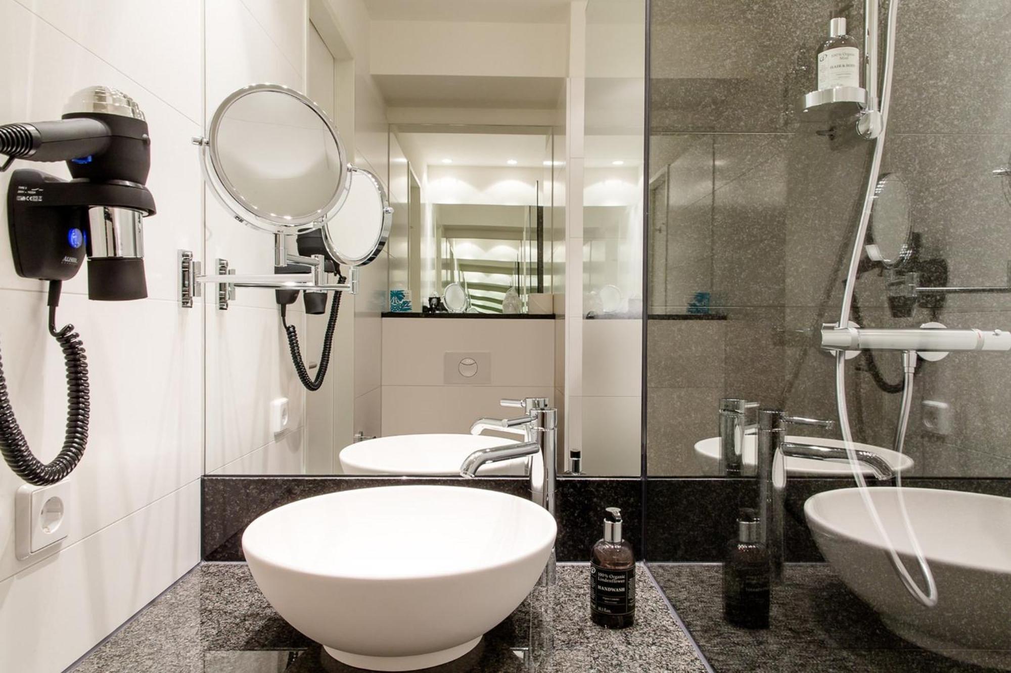 Motel One Bonn-Beethoven Екстериор снимка